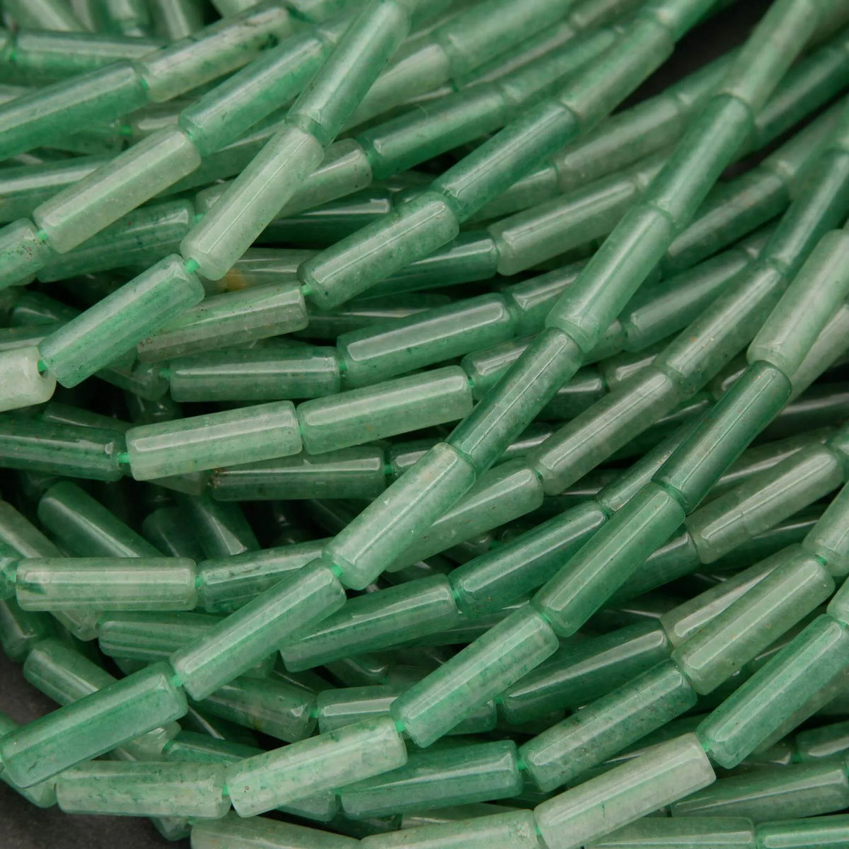 Green Aventurine · Smooth · Tube · 4mm Tejas Beads