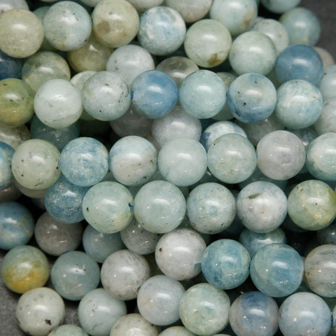 Multicolor aquamarine beads.