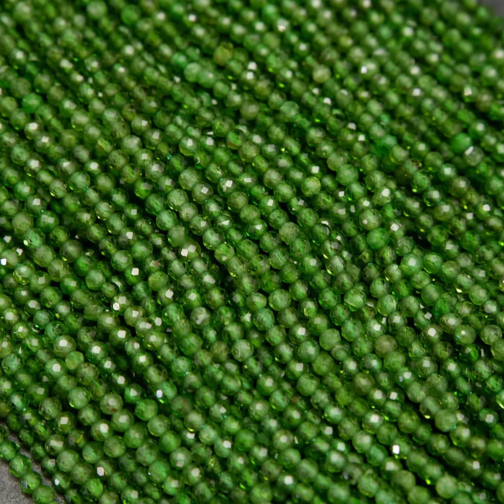 Chrome diopside beads.