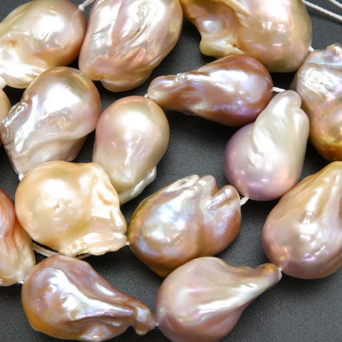 Pearl · Baroque · Champagne · 16mm, 20mm, Pearl, Tejas Beads