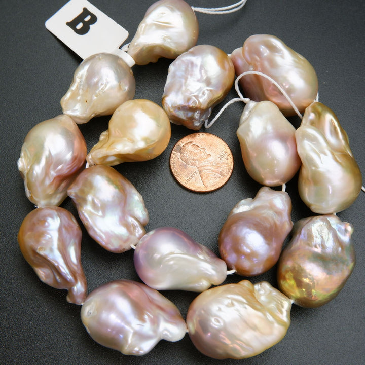 Pearl · Baroque · Champagne · 16mm, 20mm, Pearl, Tejas Beads