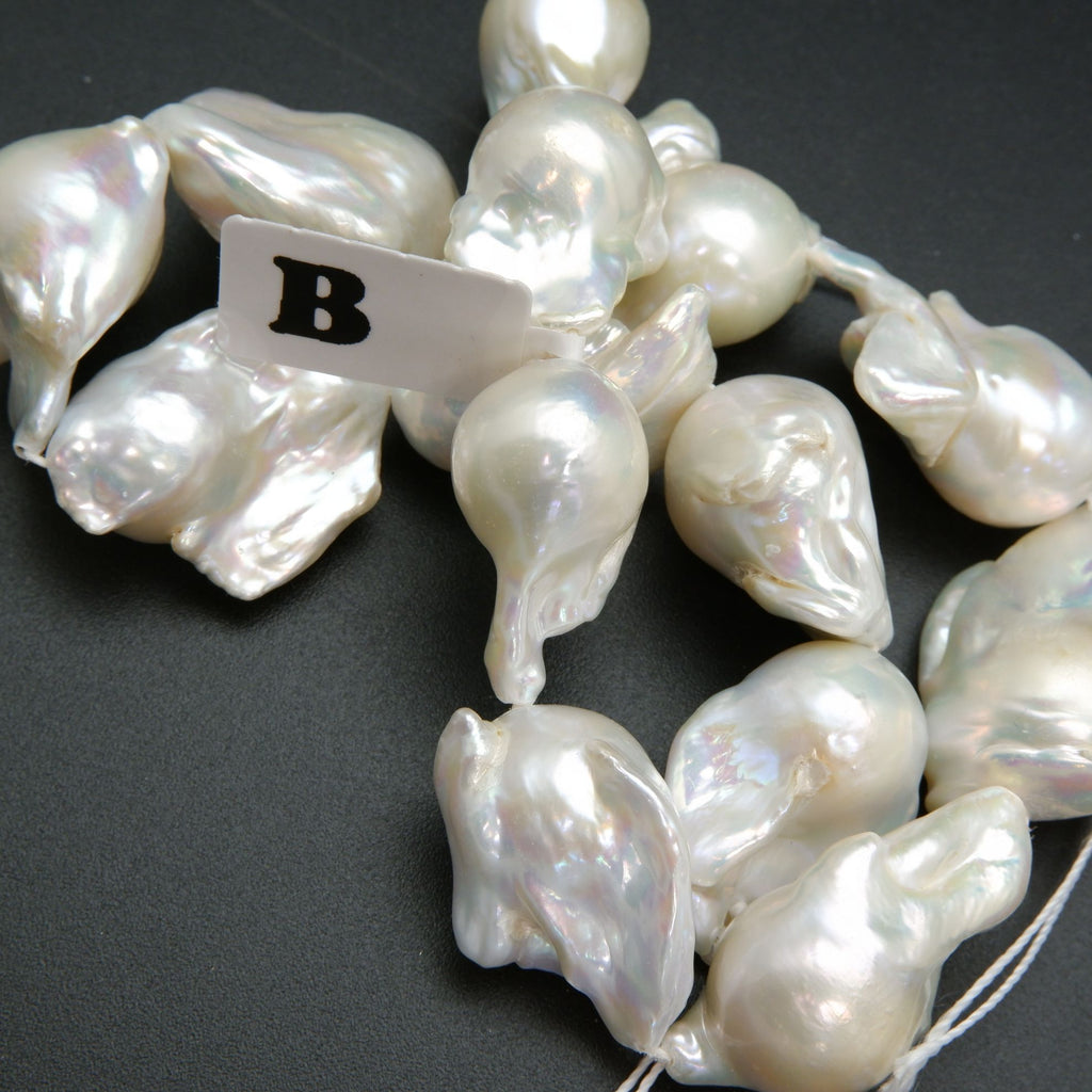 Pearl A+ · Baroque · White · 25mm, Pearl, Tejas Beads