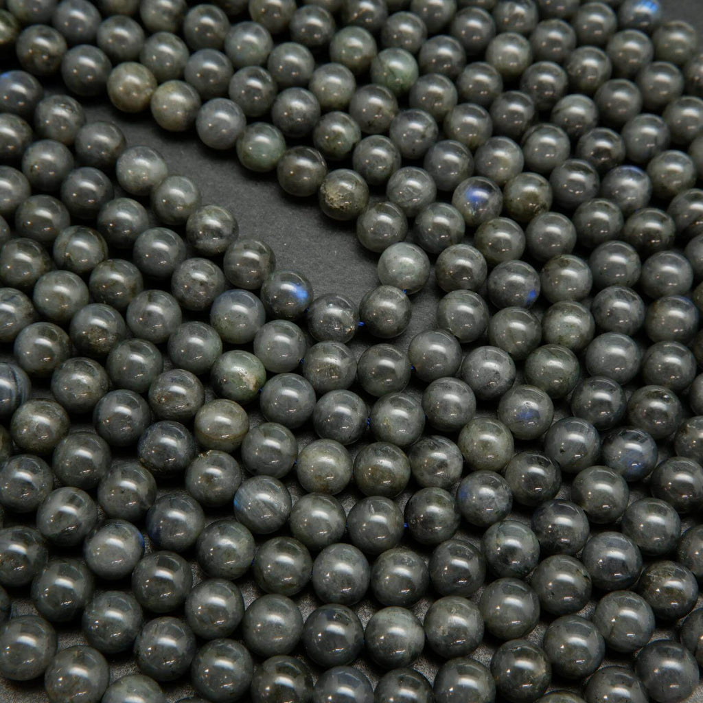 Dark grey labradorite beads.