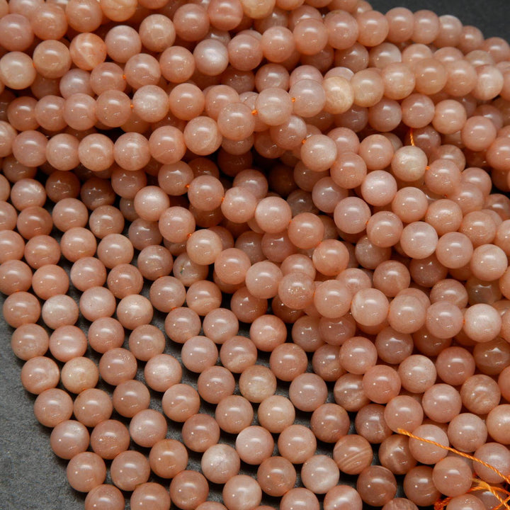 Creamy color peach moonstone beads.