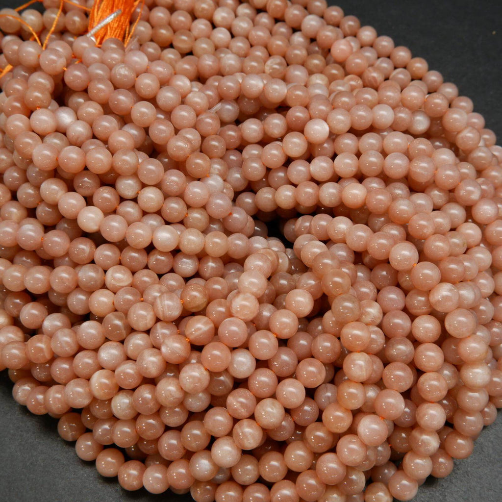 Creamy color peach moonstone beads.