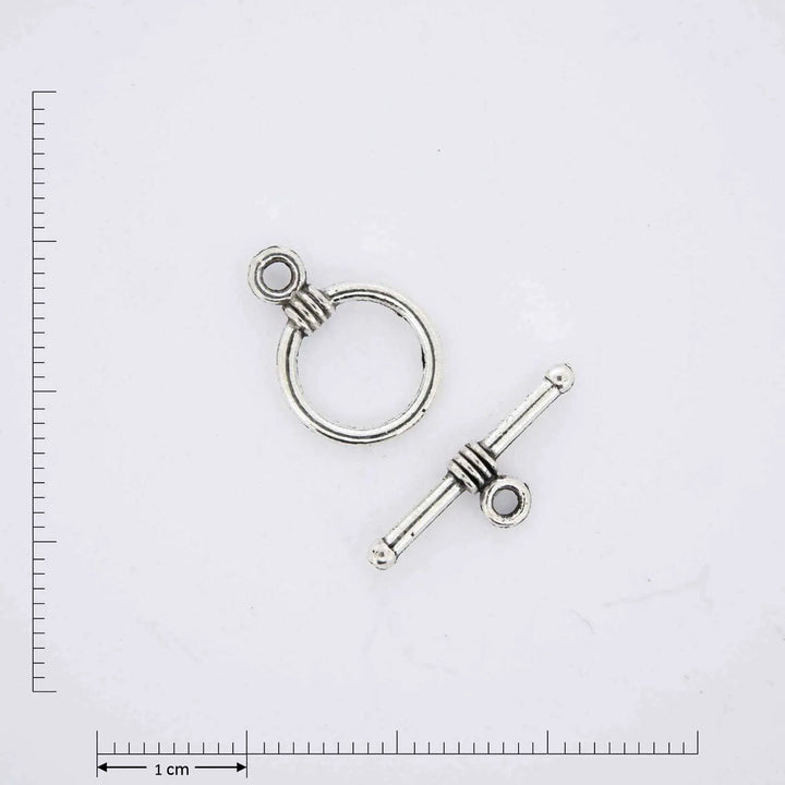 Silver toggle clasp.